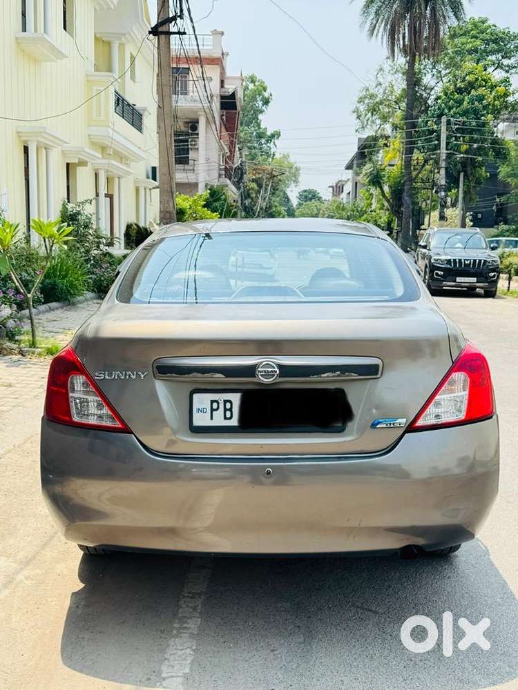 Nissan Sunny 2012 Diesel Well Maintained