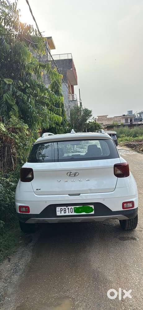 Hyundai Venue Diesel Manual 2021