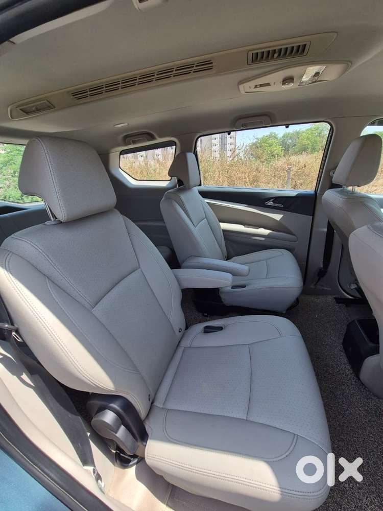 Mahindra Marazzo M8, 2018, Diesel