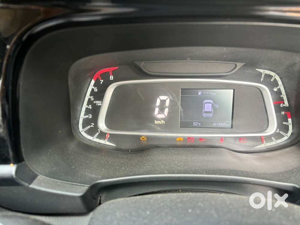 Kia Sonet Petrol 2025