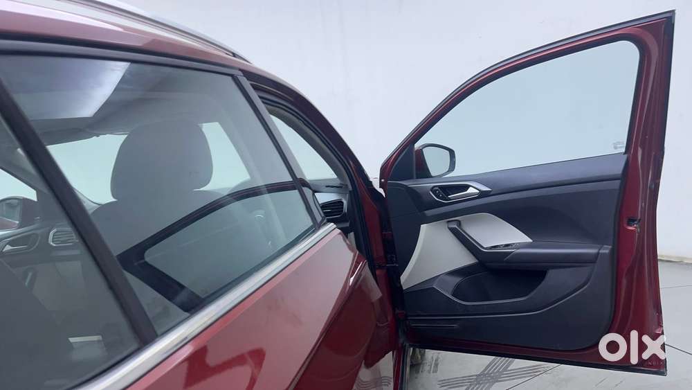 Volkswagen Taigun Topline 1.0 Tsi At (electric Seats), 2022, Petrol