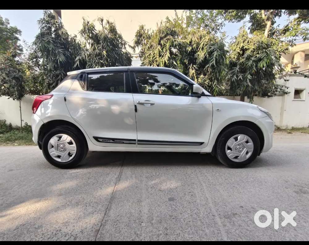 Maruti Suzuki Swift 2022 Petrol New Ac One Month Before