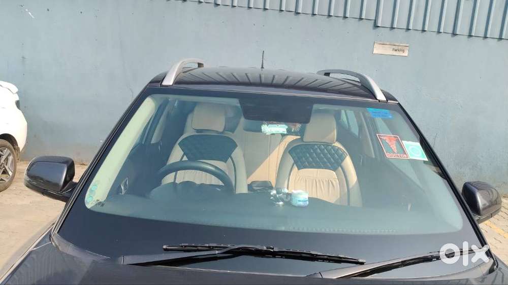 Hyundai Venue   Doctor Owned  Vip No