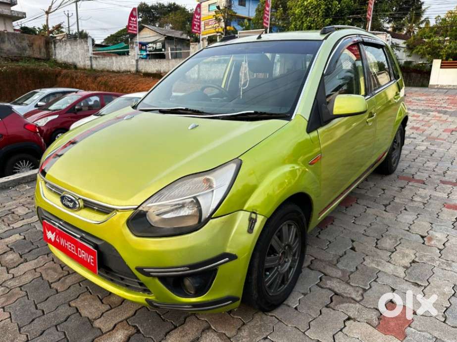 Ford Figo, 2010, Petrol