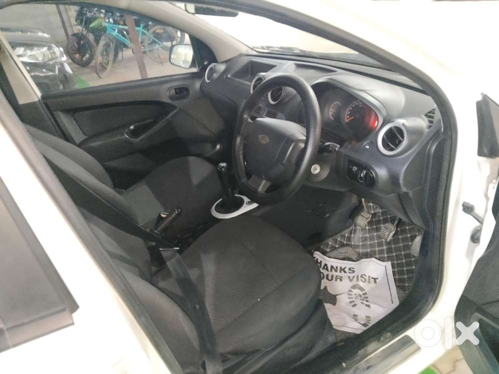 Ford Figo 1.2p Ambiente Mt, 2013, Petrol