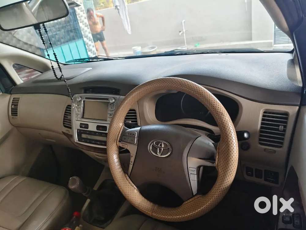 Toyota Innova 2.5 Vx 2012
