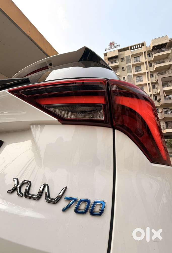 Mahindra Xuv700 2.0 Ax 7 Petrol Mt Str, 2022, Petrol