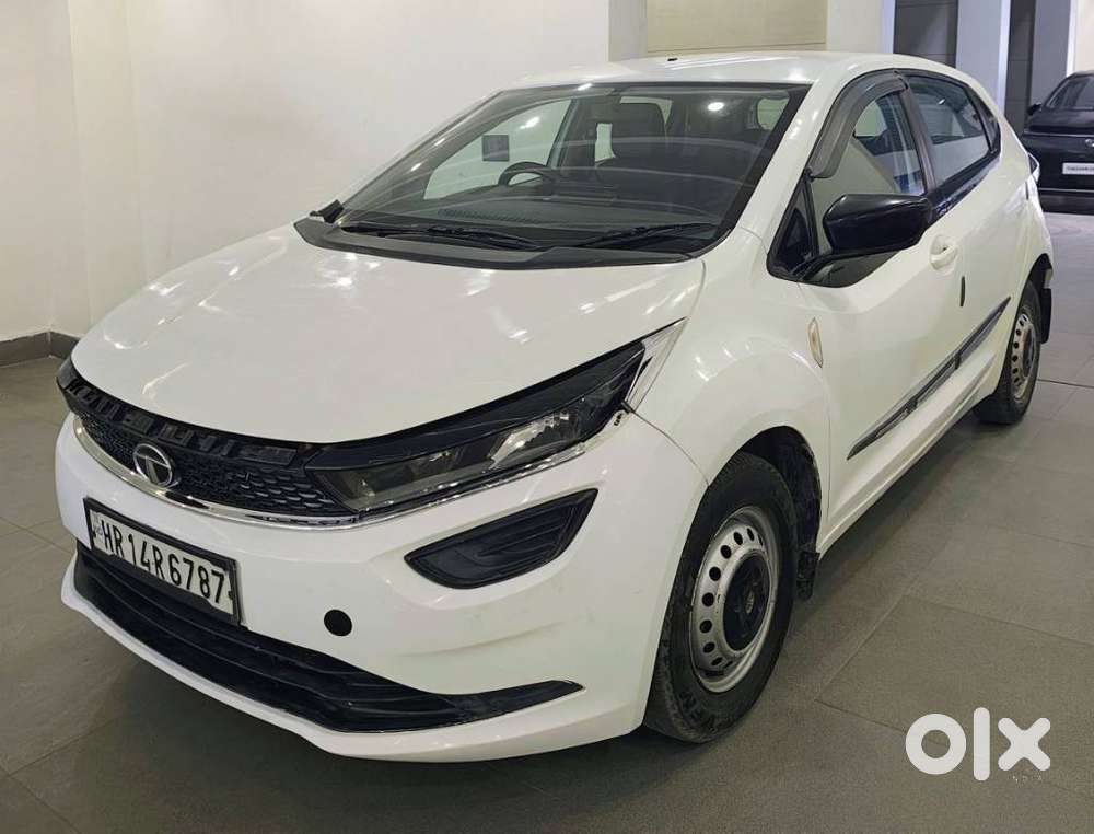 Tata Altroz 1.2 Xe, 2020, Petrol