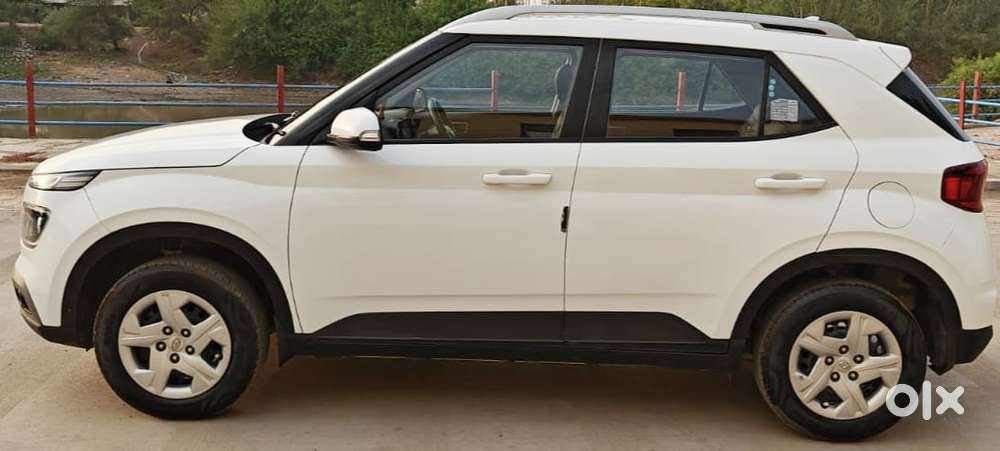 Hyundai Venue 1.2 S Plus, 2022, Cng & Hybrids