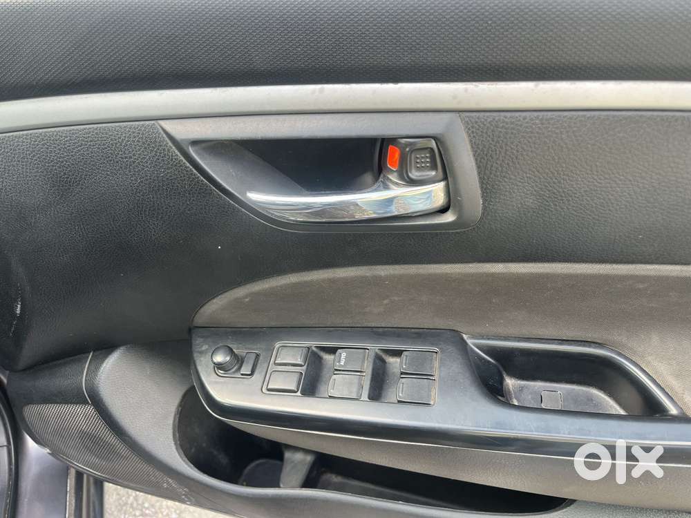 Maruti Suzuki Swift Vxi Optional, 2016, Petrol