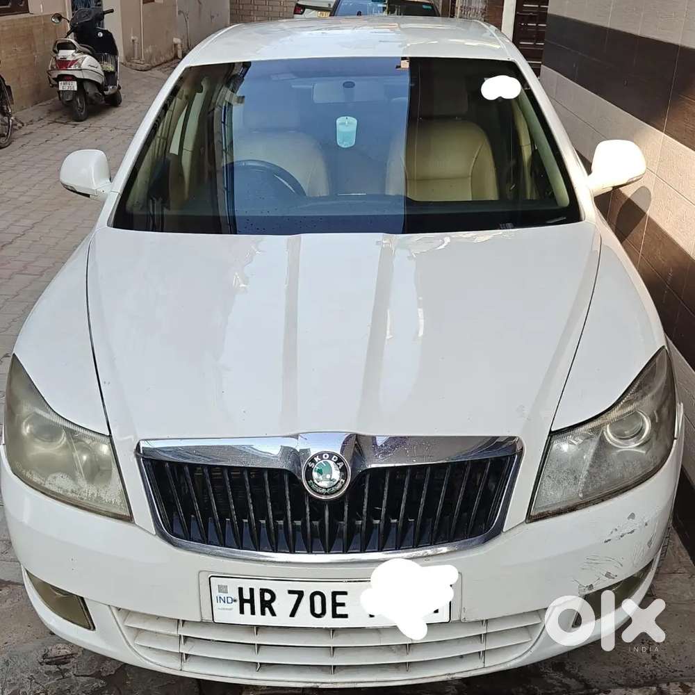 Skoda Laura 2013 Diesel 107000 Km Driven