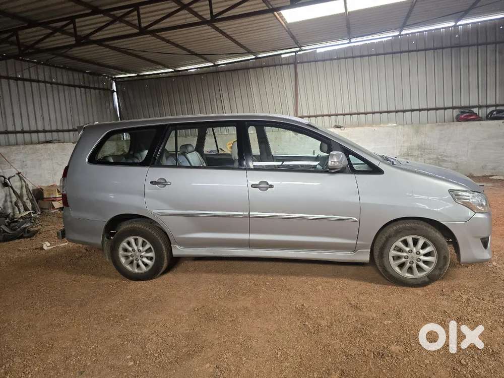 Toyota Innova 2013 Diesel Well Maintained