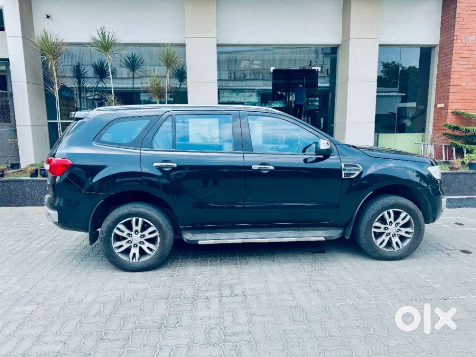 Ford Endeavour 3.2 Titanium 4x4 At, 2016, Diesel