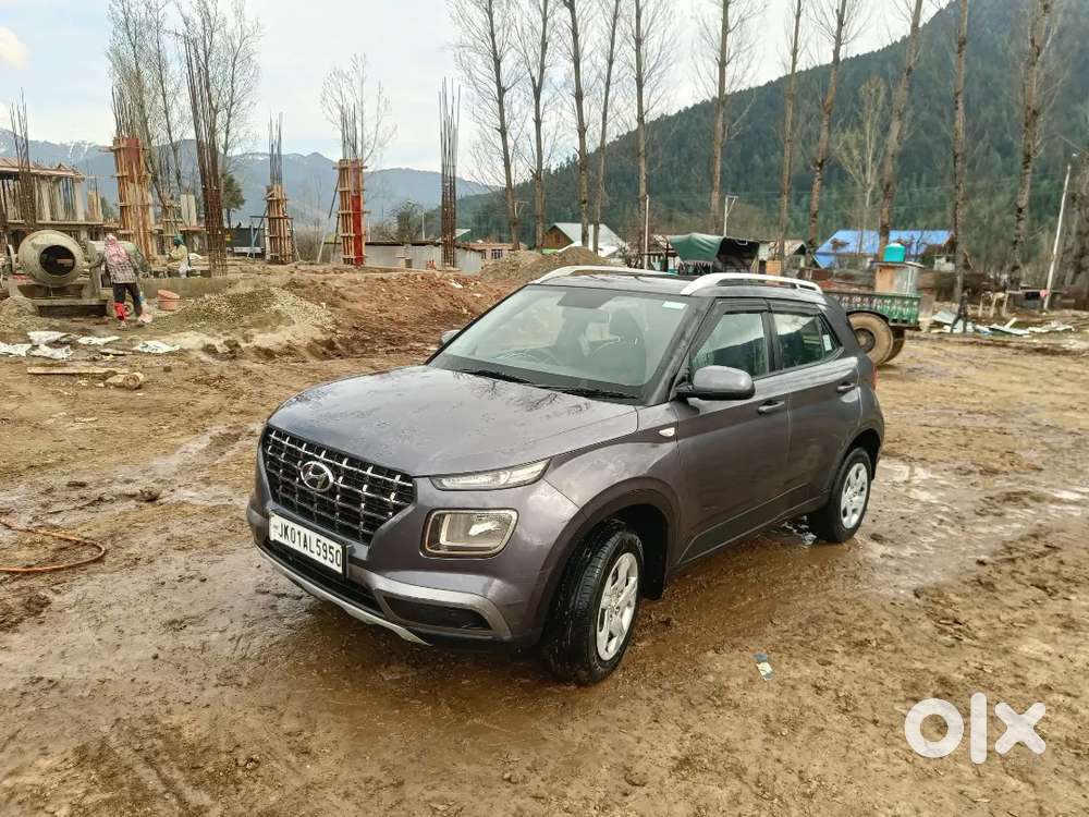 Hyundai New Venue 2019 Petrol 100000 Km Driven