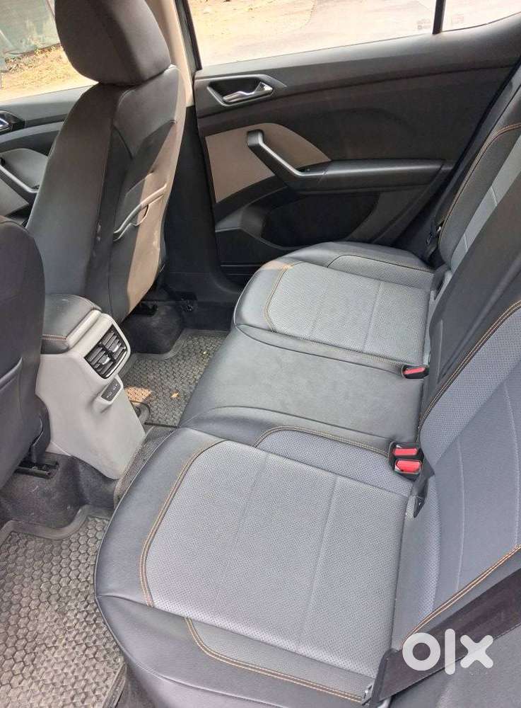 Skoda Kushaq 1.0 Tsi Style At (6 Airbags), 2022, Petrol