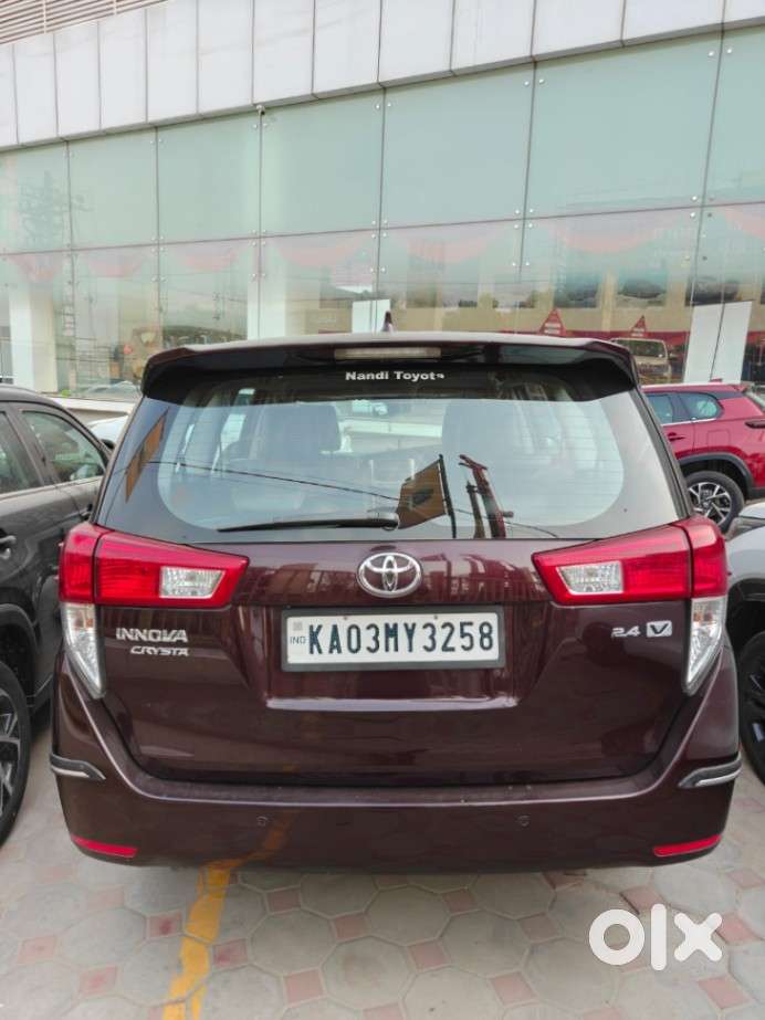 Toyota Innova Crysta 2.4 V, 2016, Diesel