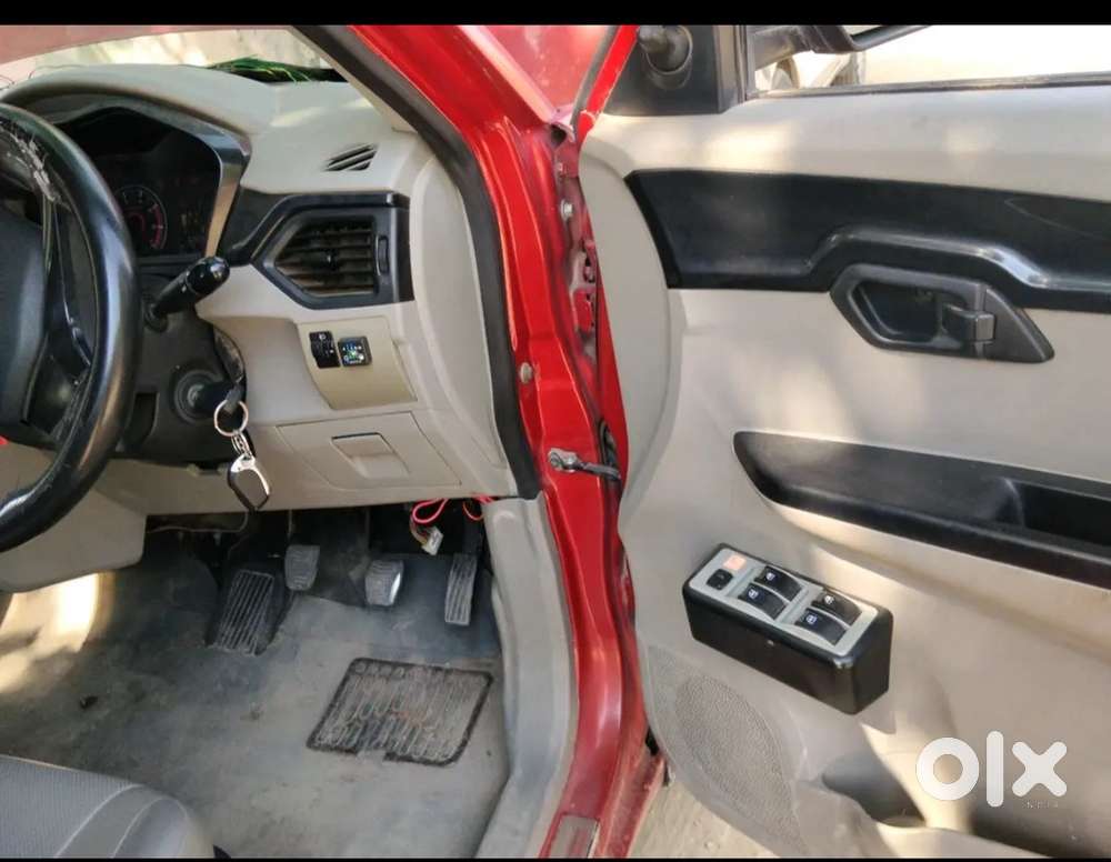 Mahindra Kuv 100 2017 Model
