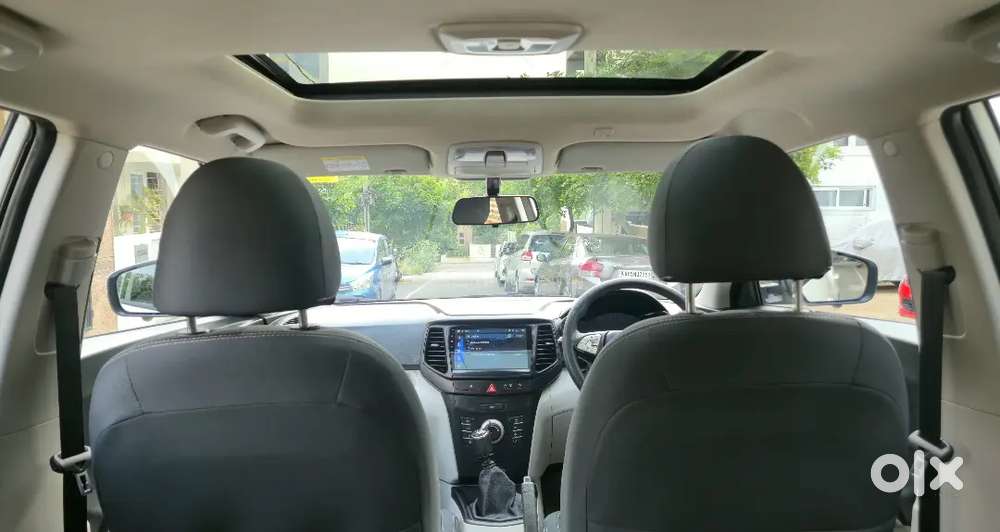 Mahindra Xuv300 W6 Diesel Manual With Sunroof,2022
