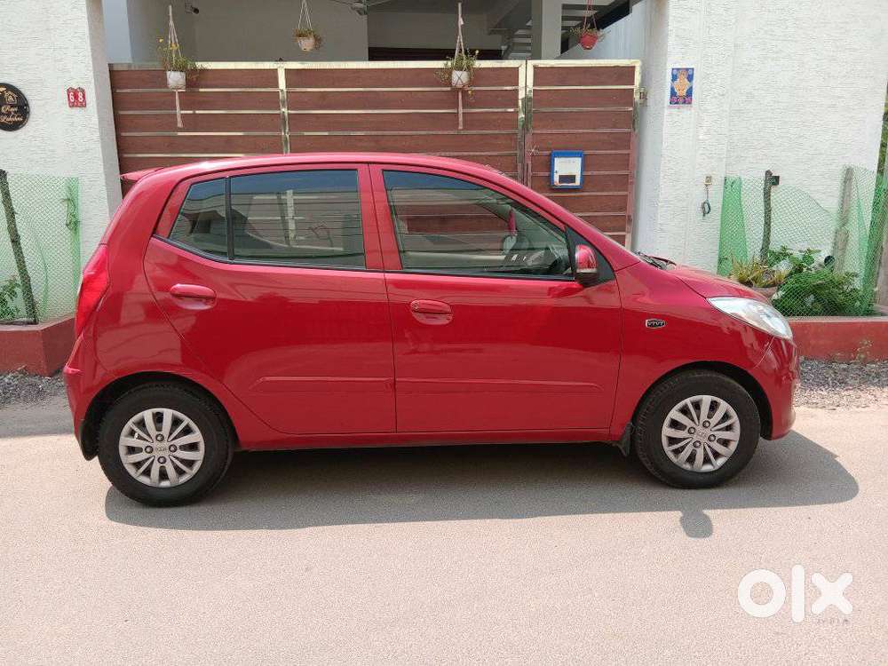 Hyundai I10 Sportz At, 2013, Petrol