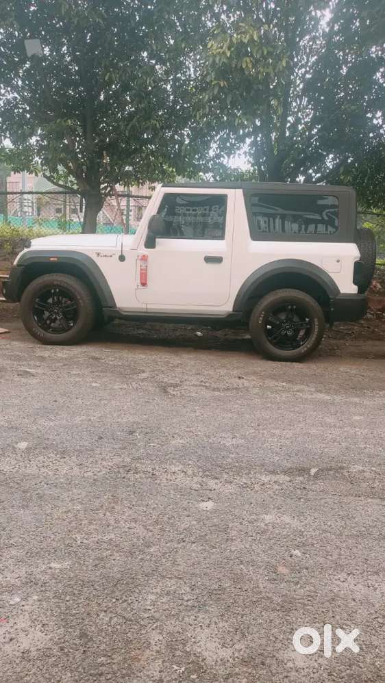 Wheel Maintenance Showroom Track Single Hand Use