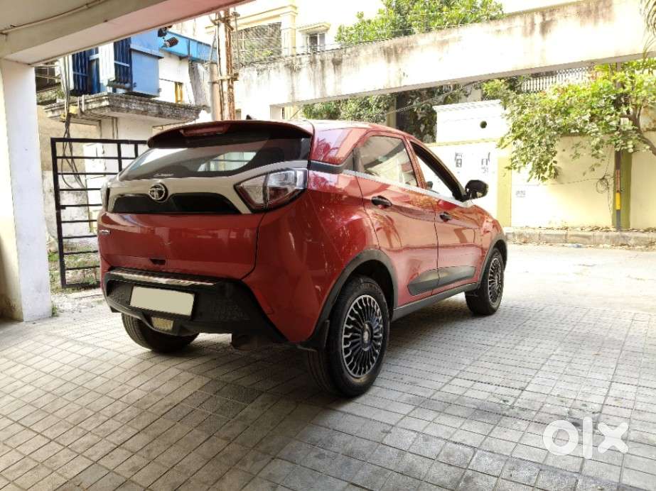 Tata Nexon Amt 1.2 Revotron Xma, 2019, Petrol