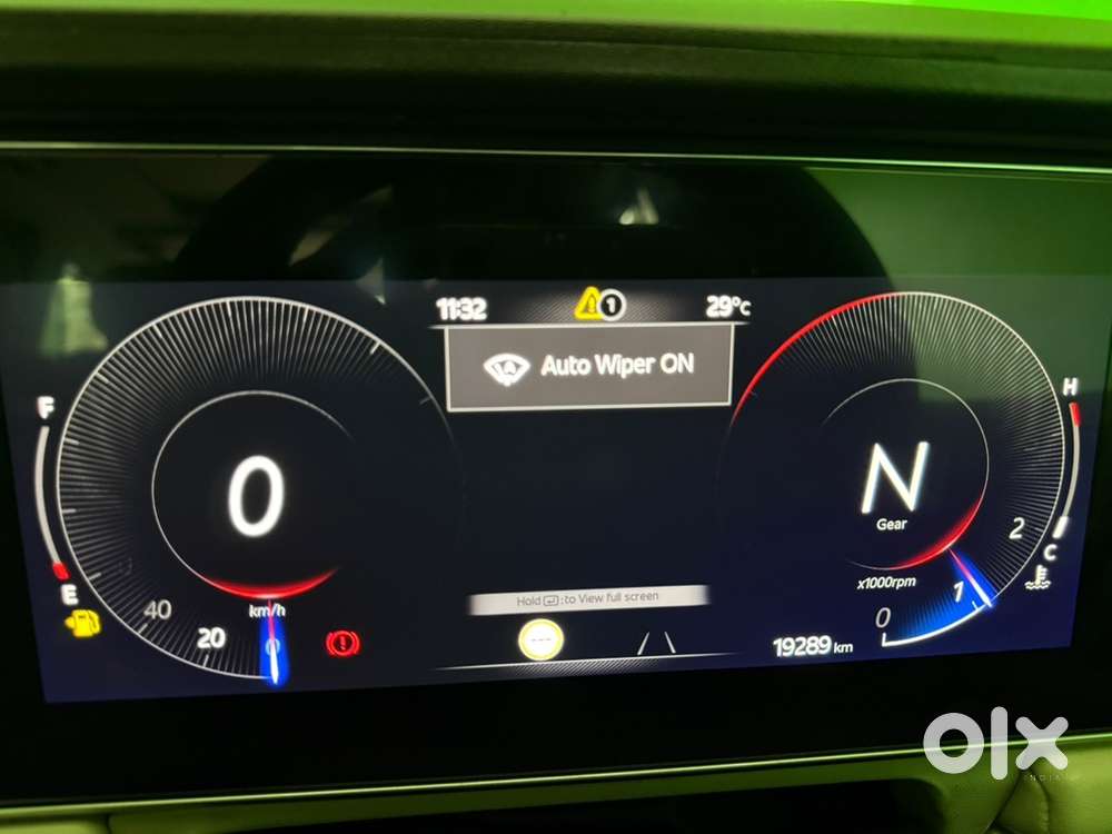 Mahindra Xuv700 2025 Petrol Well Maintained