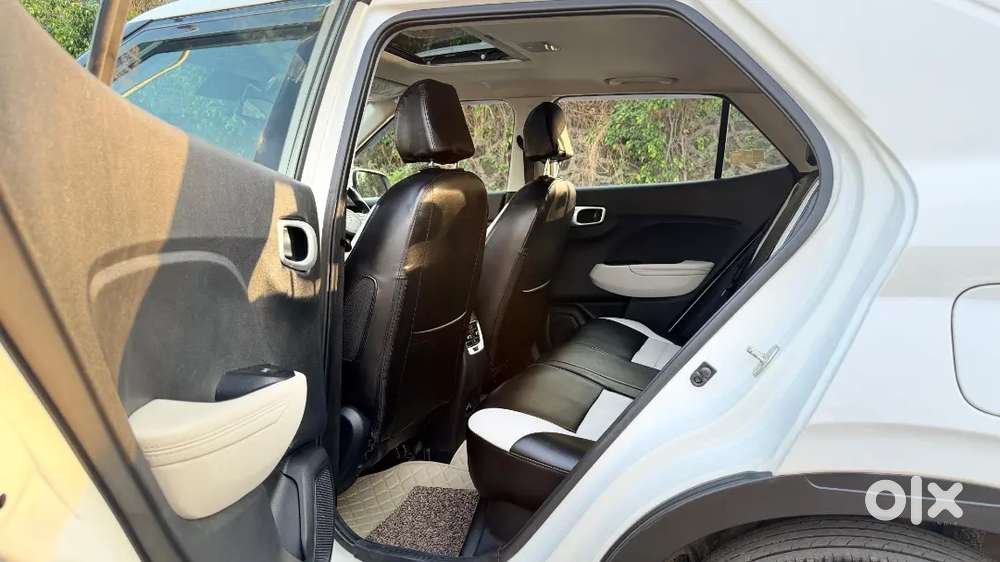 Hyundai Venue 1.0 Turbo Dct( Petrol Automatic)sx O Dual Tone
