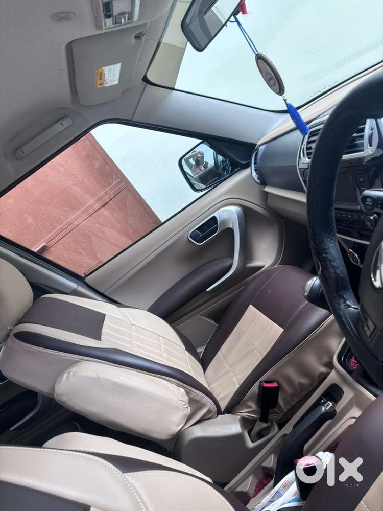 Mahindra Tuv 300 2017 Diesel 70000 Km Driven