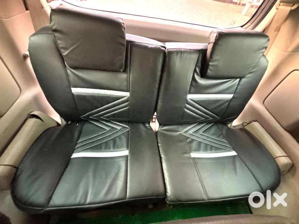 Toyota Innova 2.5g 2009 Model Tax Updated Till 2029