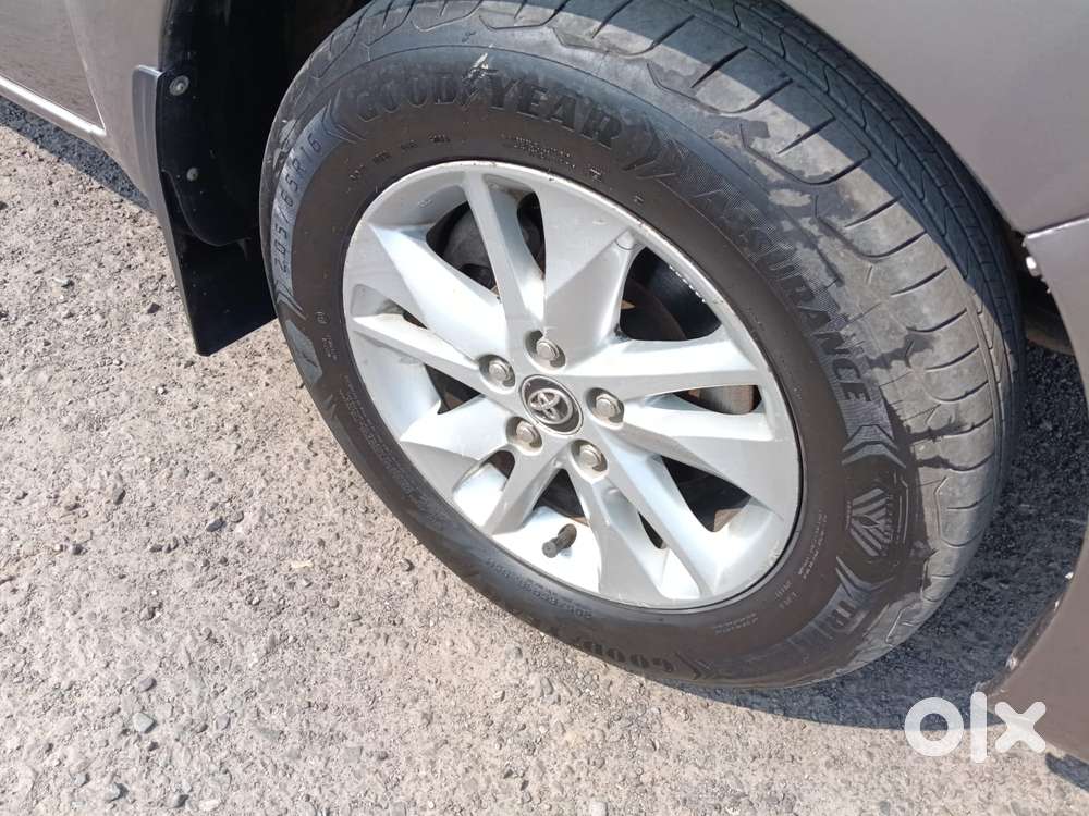 Toyota Innova Crysta 2.4 G Plus Mt 7 Str, 2018, Diesel