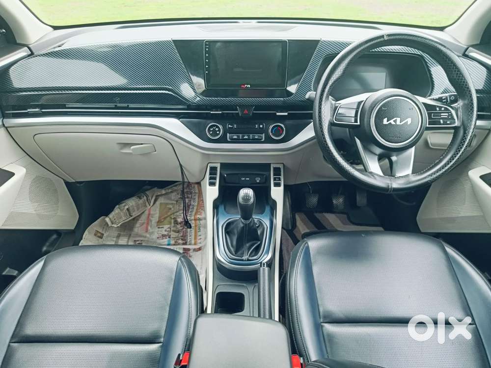 Kia Carens G1.5 6mt Gravity, 2023, Petrol