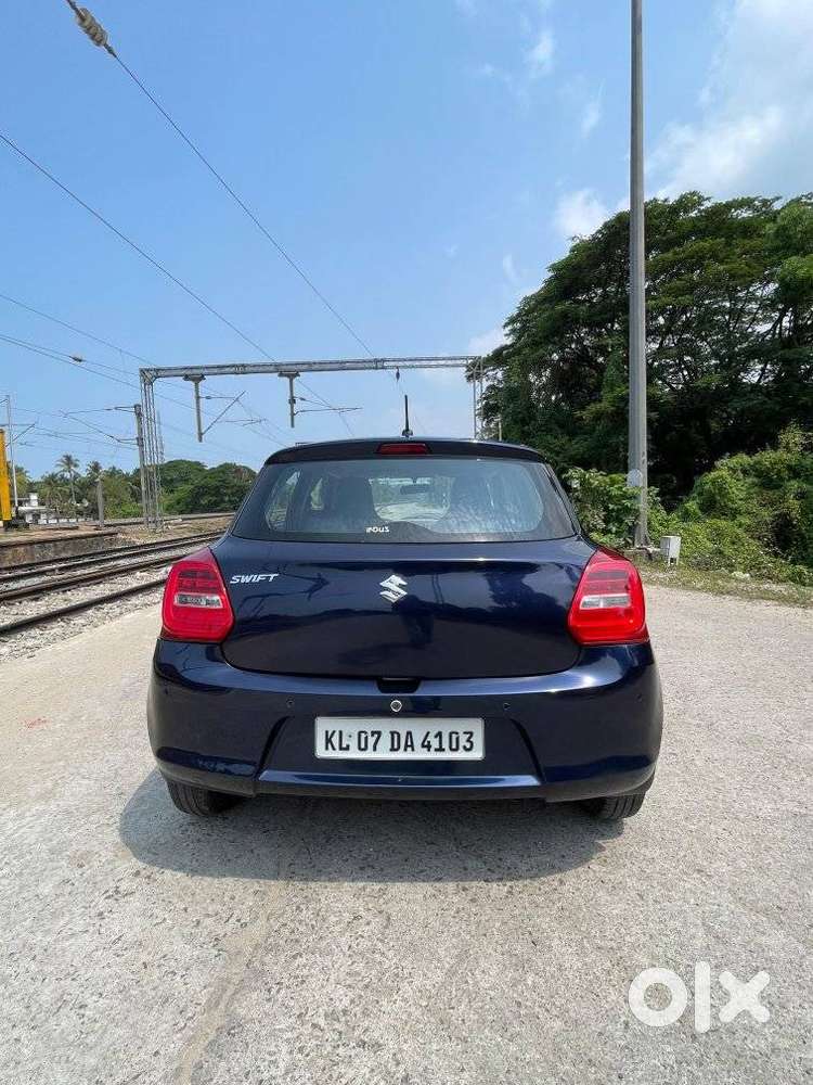 Maruti Suzuki Swift 1.2 Lxi (o), 2023, Petrol