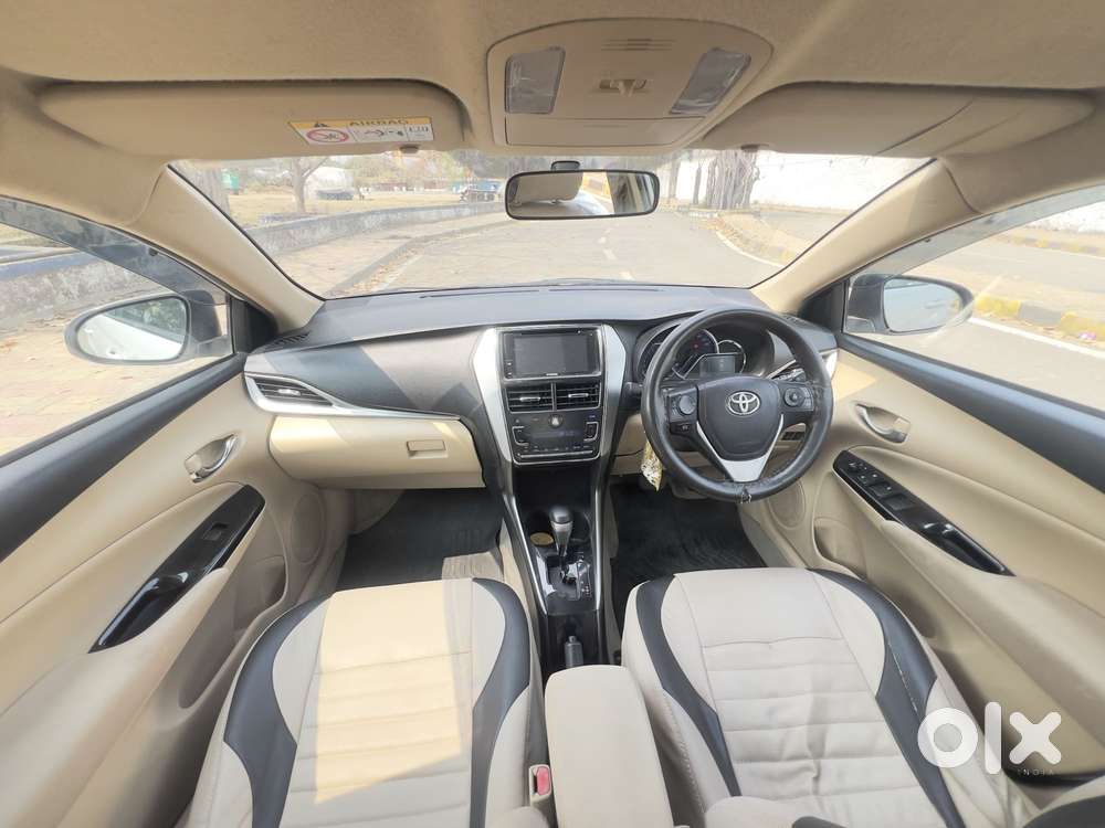 Toyota Yaris Ativ G Cvt, 2018, Petrol