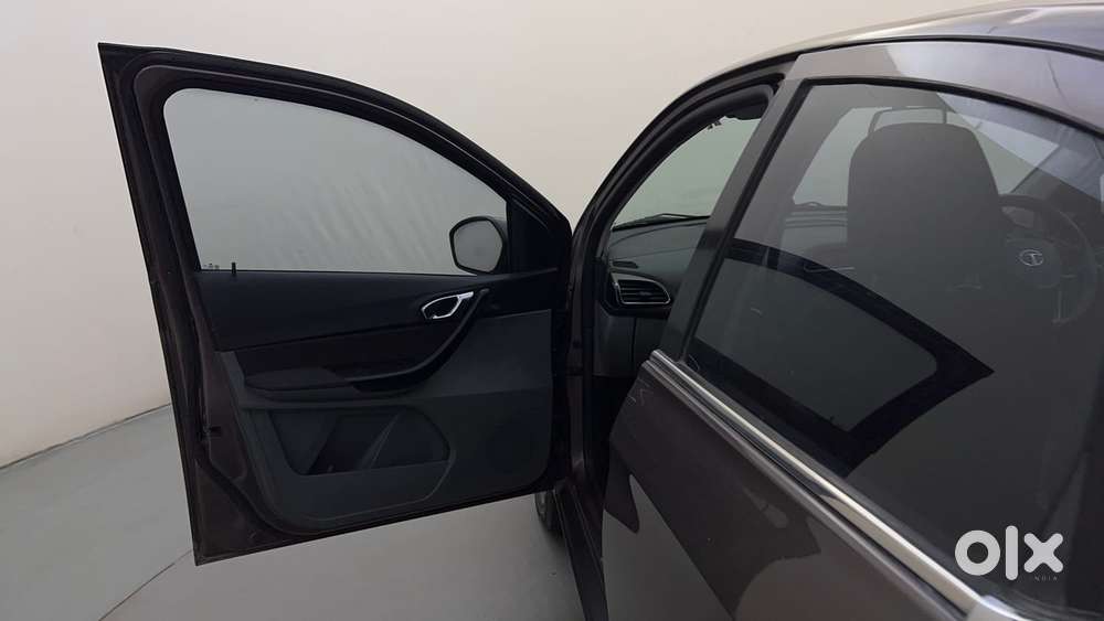 Tata Tigor Xza, 2018, Petrol