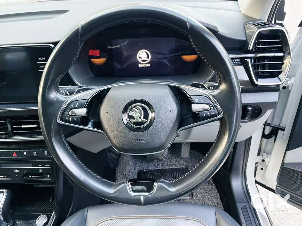 Skoda Kushaq 1.0 Tsi Style At (6 Airbags), 2023, Petrol