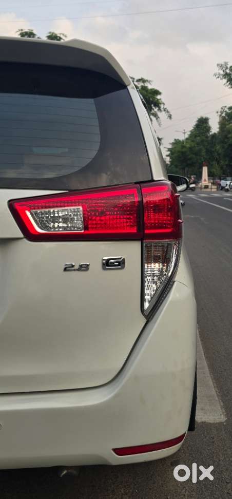 Toyota Innova Crysta 2.8 Gx At 8s, 2017, Diesel