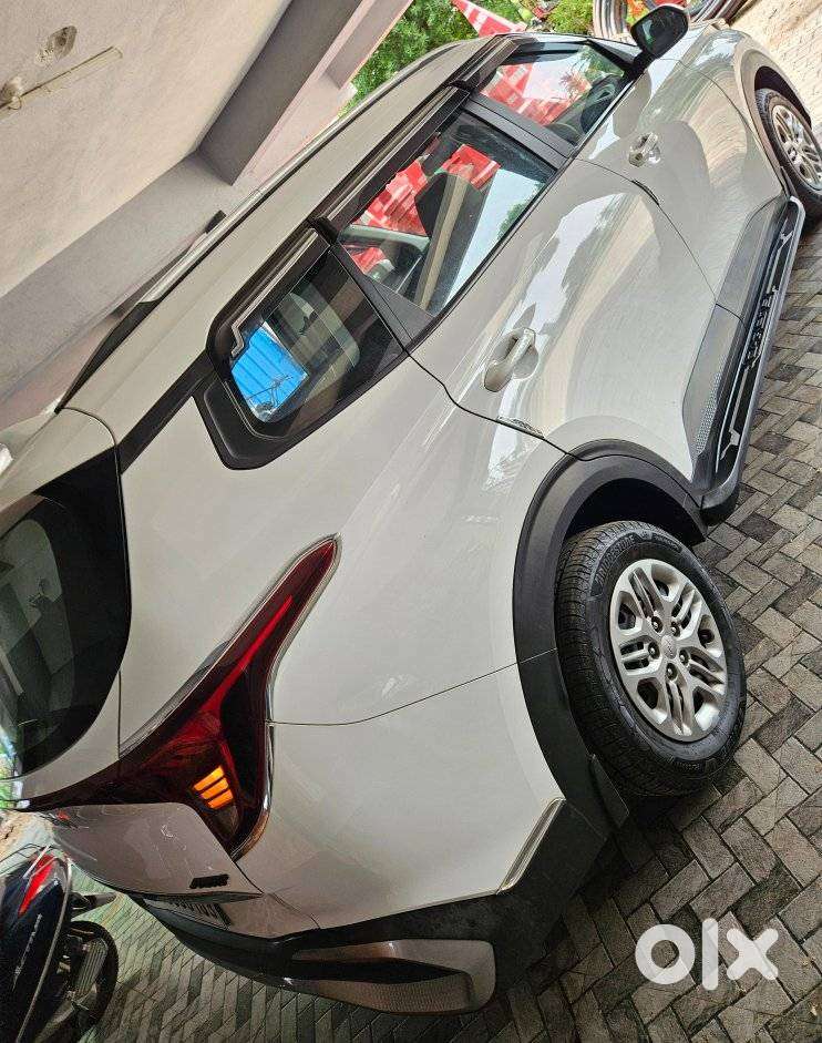 Kia Carens 1.4 Prestige 7 Str, 2023, Petrol