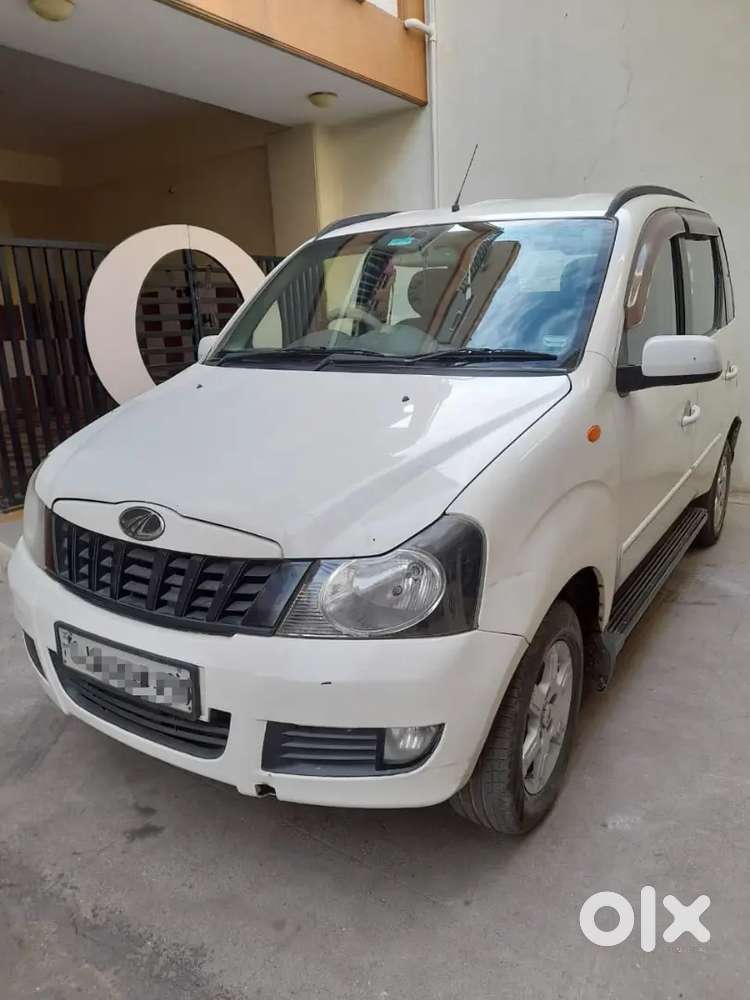 Mahindra Quanto C8 Top Model