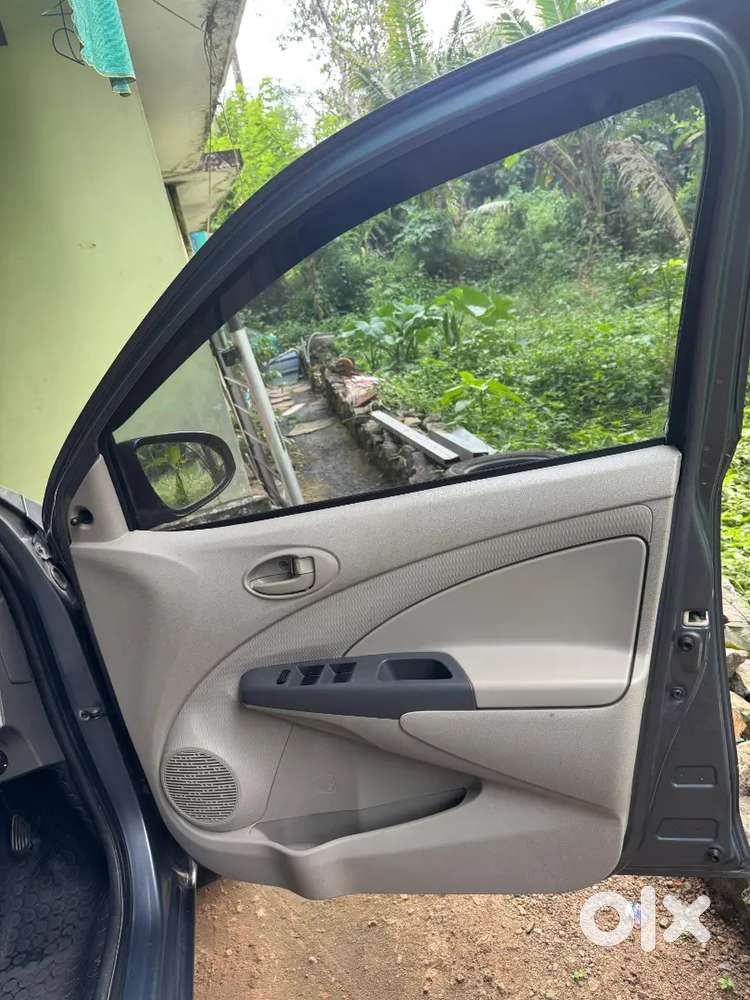 Toyota Etios Company Service 2015  2016 February Registration