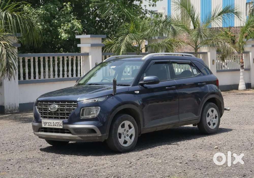Hyundai Venue S Diesel, 2020, Petrol
