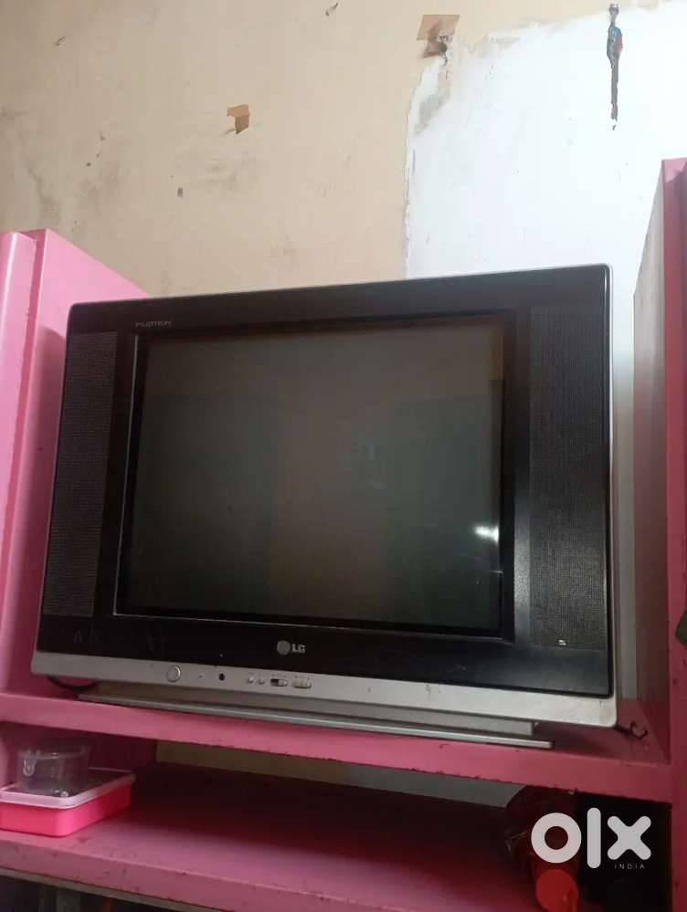 LG FLATRON CRT TV 21INCH(fully working) (price can be negotiable)