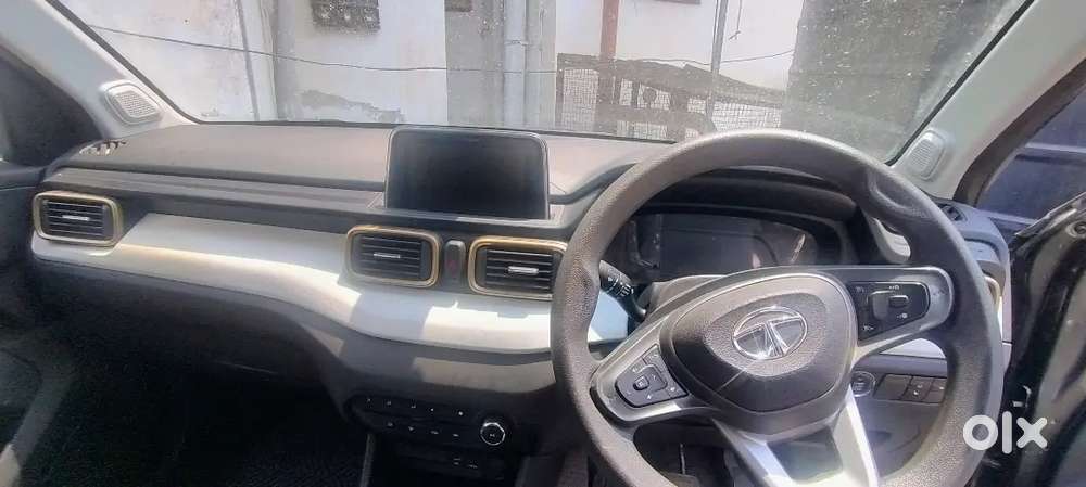 Tata Punch 2024 Petrol 16102 Km Driven