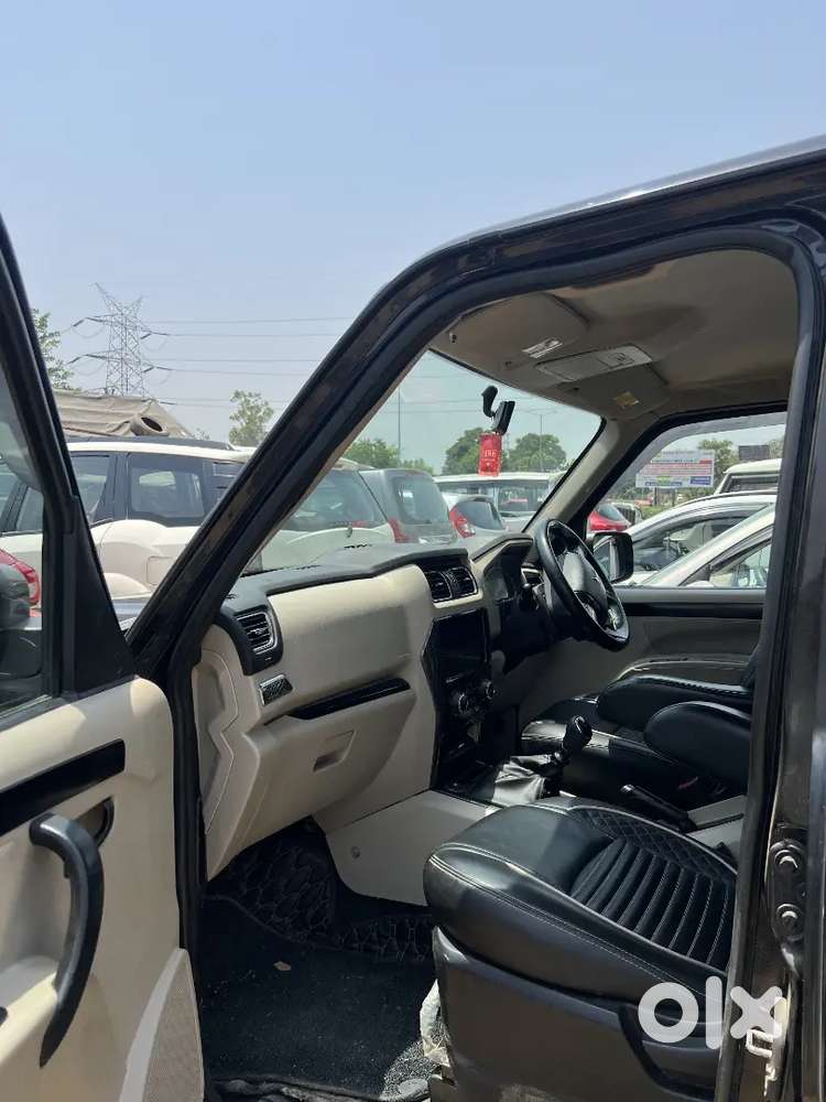Mahindra Scorpio Classic 2023 Diesel 97000 Km Driven