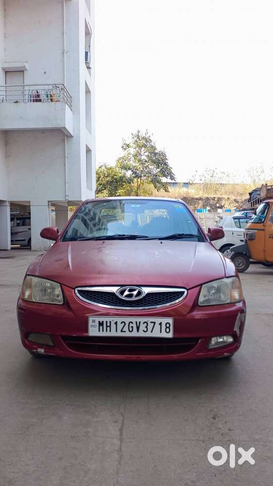 Hyundai Accent 2011 Red