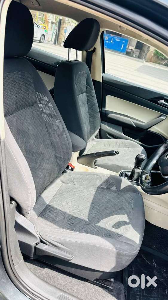 Skoda Slavia 1.0 Ambition Tsi, 2022, Petrol