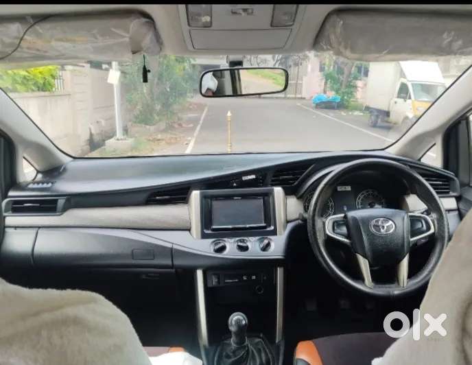 Toyota Innova Crysta [2020-ongoing] 2.4 Gx 8 Str, 2017, Diesel