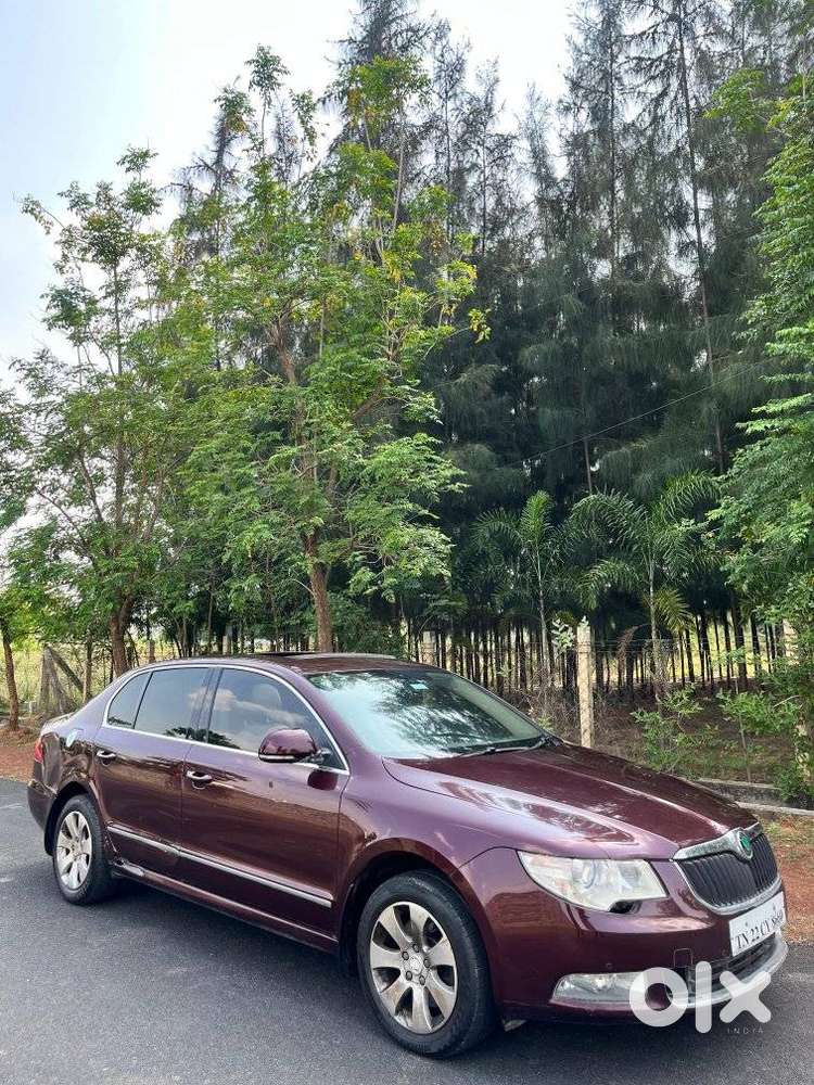 Skoda Superb, 2011, Petrol