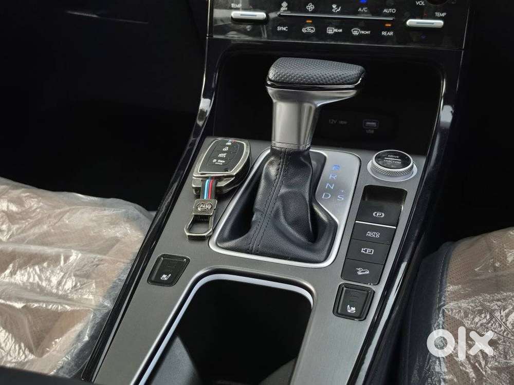 Hyundai Alcazar Signature 1.5 Petrol Dct 7str, 2025, Petrol