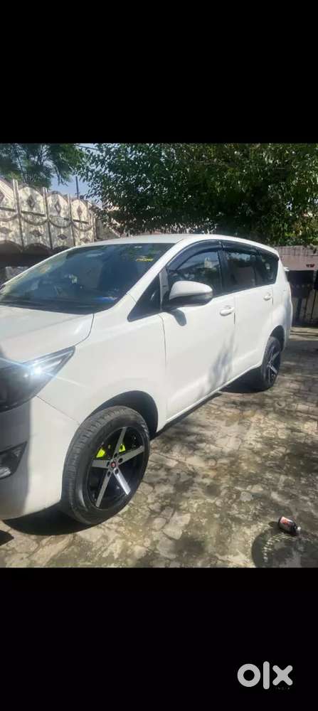 Toyota Innova Crysta 2017