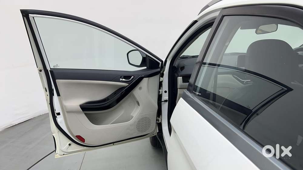 Tata Nexon 1.2 Revotron Xz Plus, 2021, Petrol